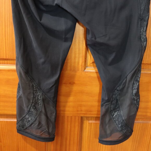 Lululemon Cropped Lace Sheer Detail Leggings Capri 12 - Picture 9 of 13